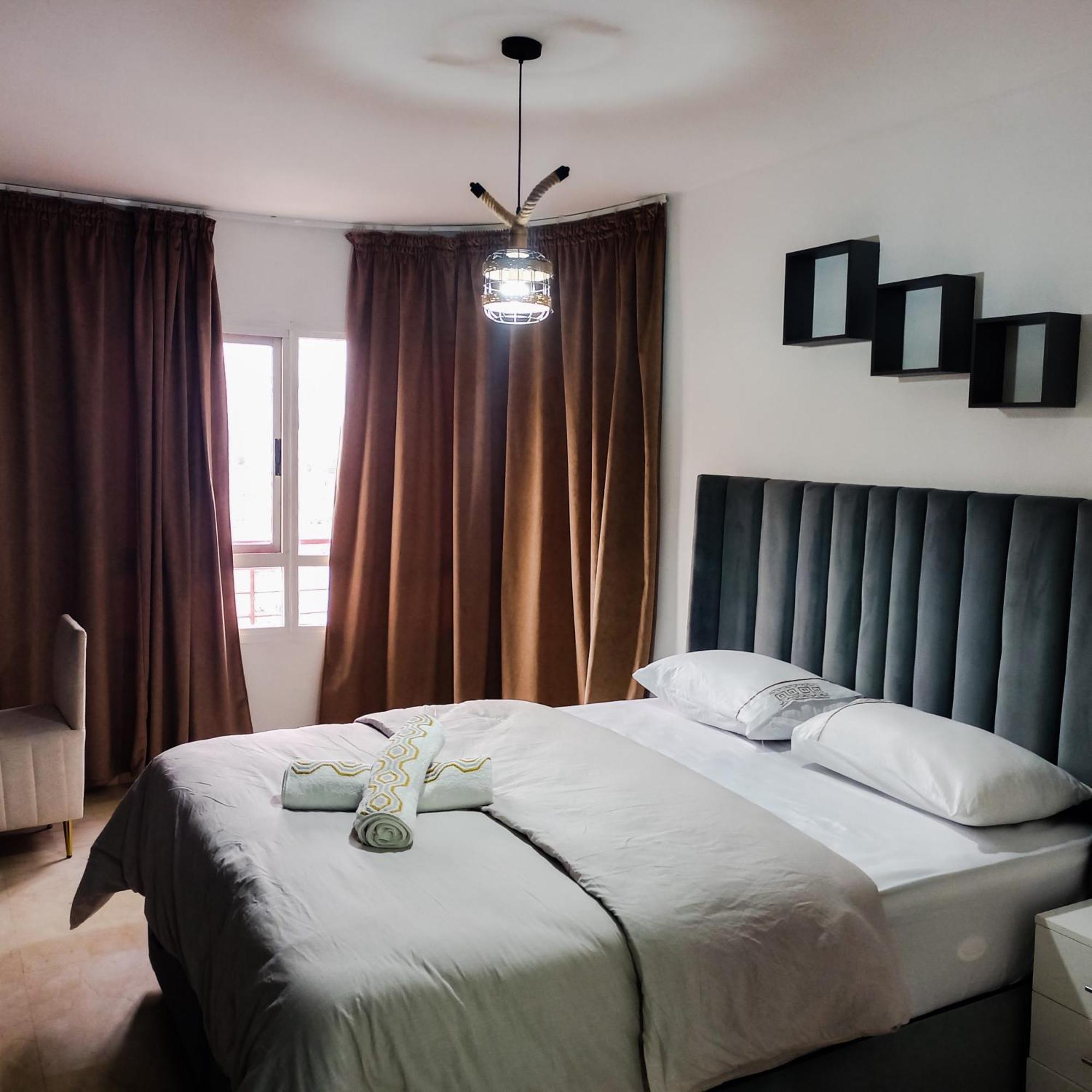 Moderne Appartement Au Plein Centre-Ville En Face Hilton & La Gare De Train Tgv Avec Climatisation Танжер Екстериор снимка