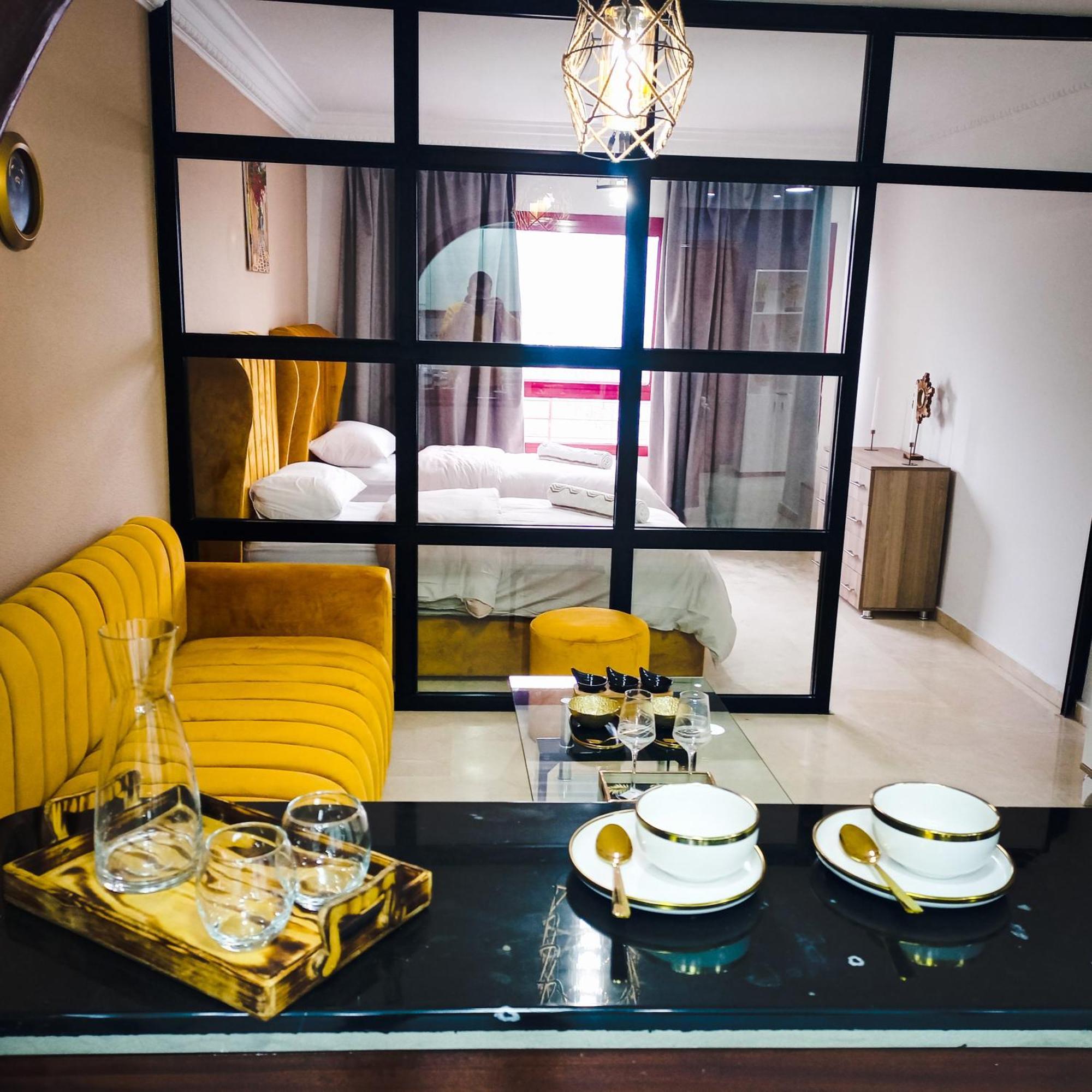 Moderne Appartement Au Plein Centre-Ville En Face Hilton & La Gare De Train Tgv Avec Climatisation Танжер Екстериор снимка