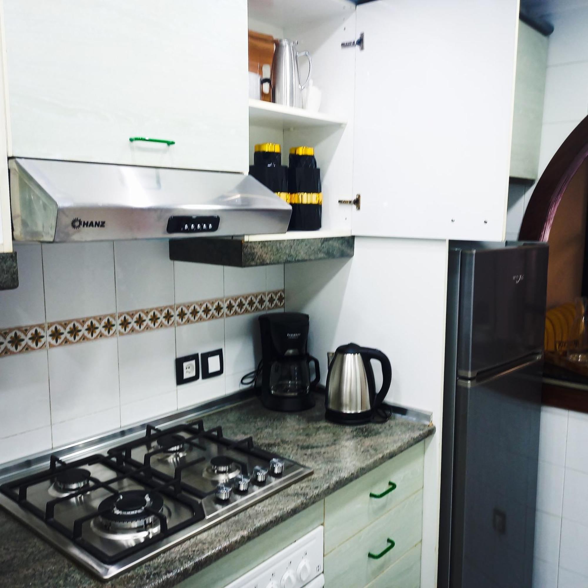 Moderne Appartement Au Plein Centre-Ville En Face Hilton & La Gare De Train Tgv Avec Climatisation Танжер Екстериор снимка